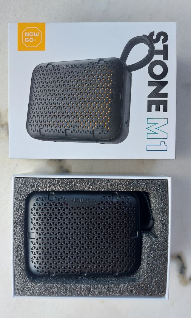 Altavoz portátil Now:Go. Resistente al agua.