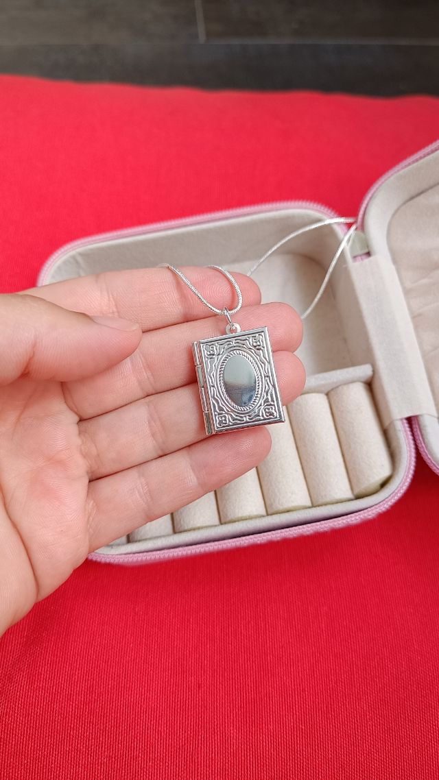Collar relicario libro plata