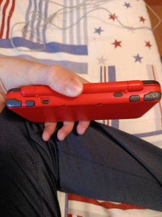 Nintendo 2DS XL Roja edición de Pokémon