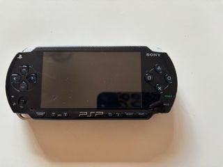PSP Sony negra - En buen estado