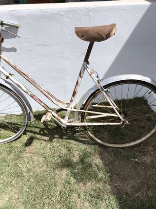Bicicleta vintage blanca