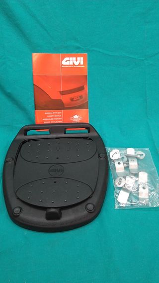 VARIAS COSAS GIVI: SOPORTES Y TAPA BAUL