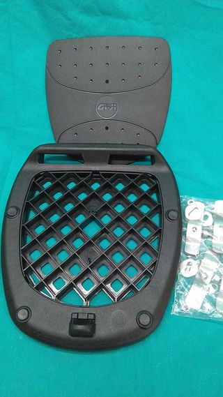 VARIAS COSAS GIVI: SOPORTES Y TAPA BAUL