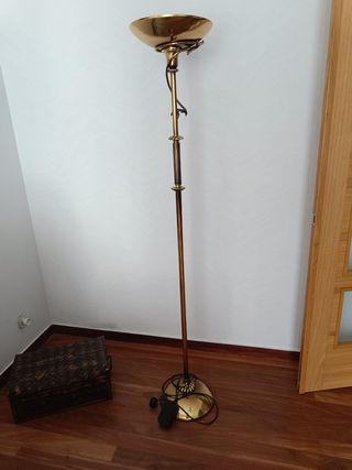 Lámpara halógena de  latón estilo vintage