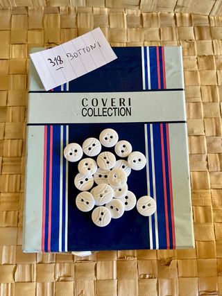 Bottoni bianchi vintage Coveri Collection