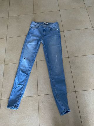 Jeans tiro medio/alto 