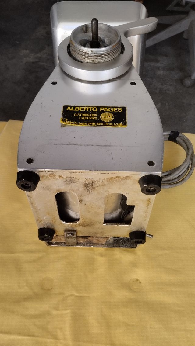 Picadora carne ALBERTI profesional