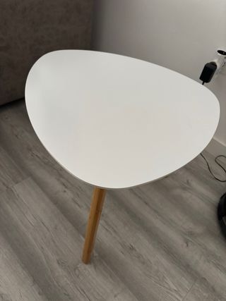 Mesita café blanco - madera bambú