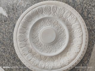 Plafón decorativo de escayola blanco