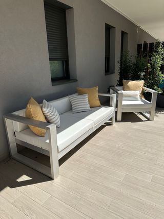 Sofá y butaca Gandia Blasco - Jardín.