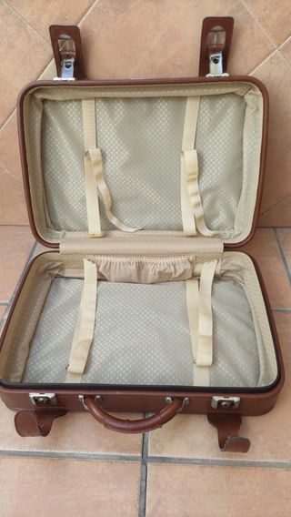 Maleta vintage  marca Tauro marrón