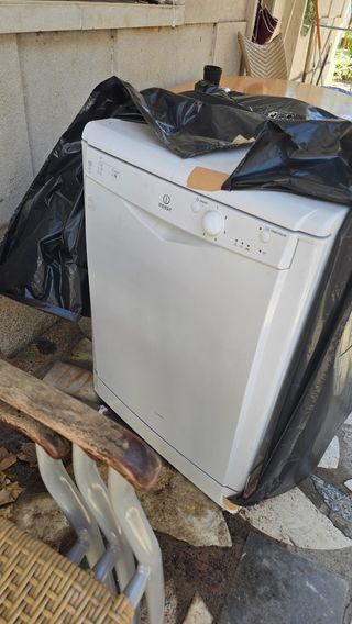 Lavavajillas Indesit (NEGOCIABLE)