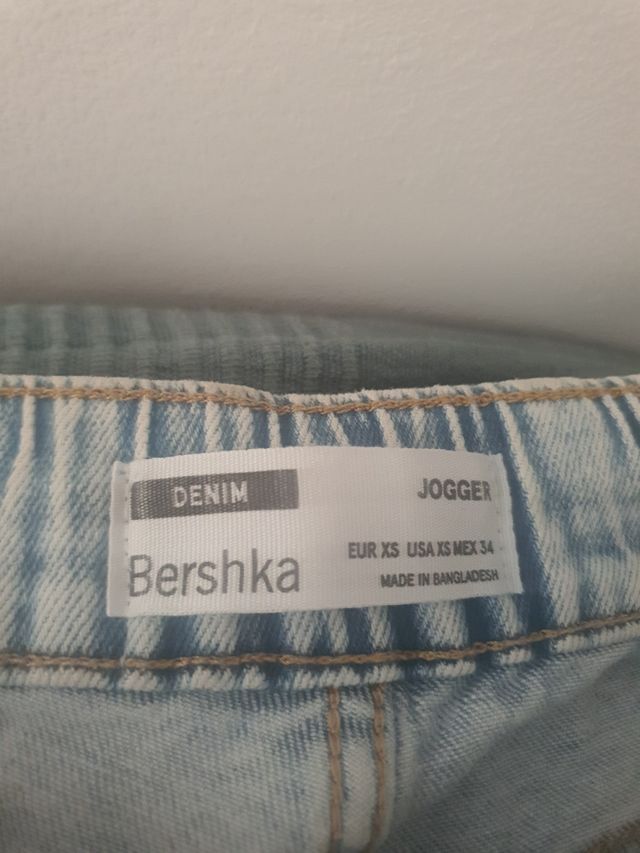 Pantalones vaqueros rotos