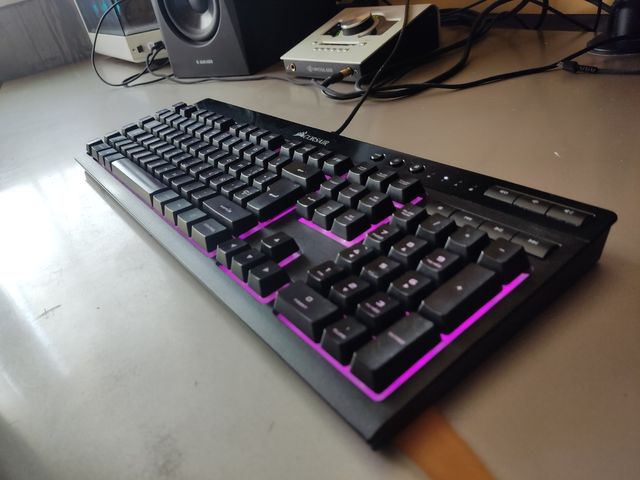 Corsair K55 RGB Teclado