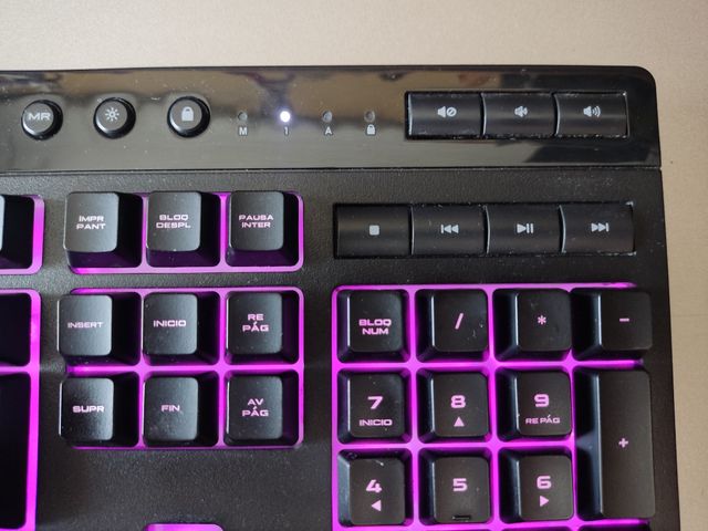 Corsair K55 RGB Teclado