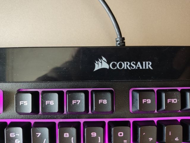 Corsair K55 RGB Teclado