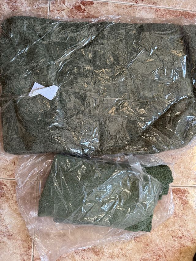 2 toallas algodón verde oliva
