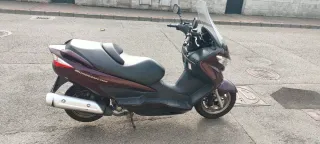 Suzuki Burgman 200 -  ITV 2028