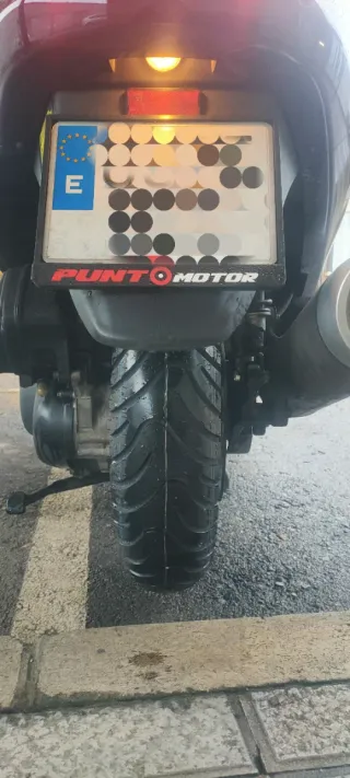 Suzuki Burgman 200 -  ITV 2028