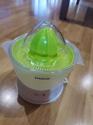 Exprimidor Taurus TC-550 - 220W