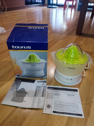Exprimidor Taurus TC-550 - 220W