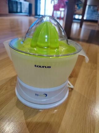 Exprimidor Taurus TC-550 - 220W