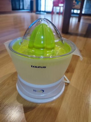 Exprimidor Taurus TC-550 - 220W