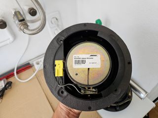 Altavoces Bose coche.