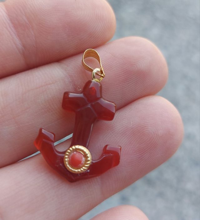 Ciondolo con oro 750 