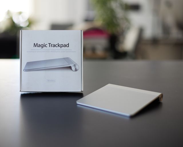 Apple Magic Trackpad - Plata