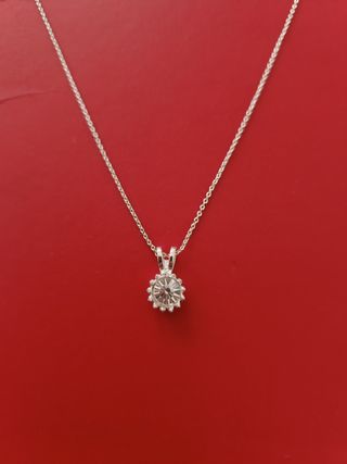 Cadena y colgante de plata