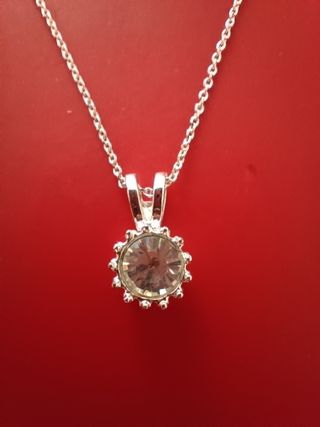 Cadena y colgante de plata