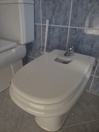 Sanita + bidé + torneira ROCA