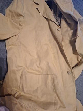 Chaqueta Burberry beige