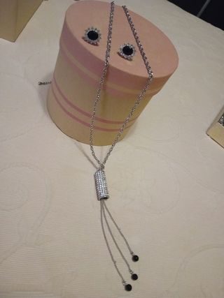Collar y pendientes