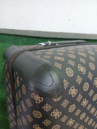 Maleta rígida Guess Wilder 77 cm 4 ruedas