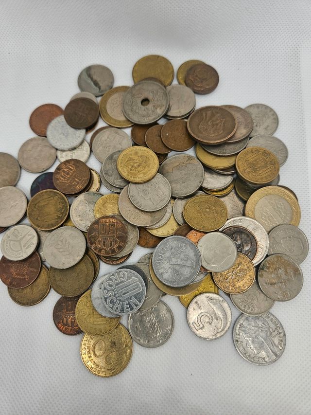 Lote 100 monedas mundo – “Saco del Tesoro” regalo