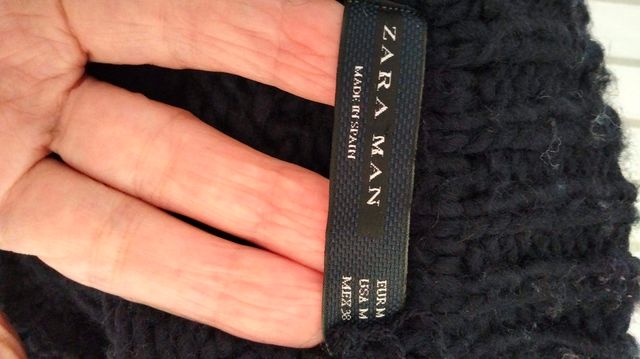 Maglione lavorato a maglia blu