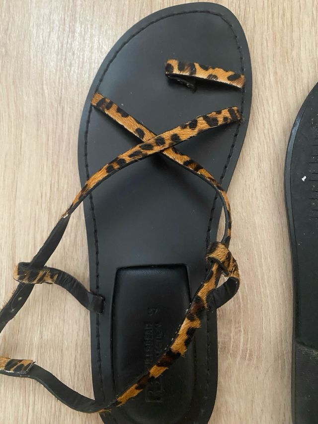 Sandalias Stradivarius - Leopardo