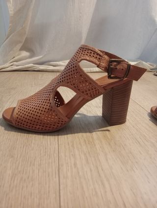 Zapatos tacón mujer piel marrón