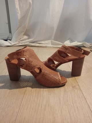 Zapatos tacón mujer piel marrón