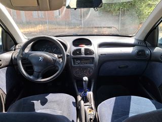 Peugeot 206 2001