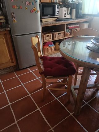 4 sillas madera maciza