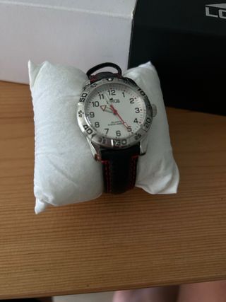 Reloj Lotus Hombre - Negro/Plata con pulsera. 