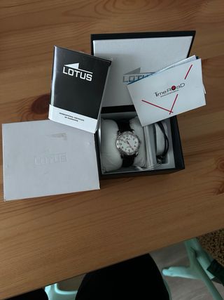 Reloj Lotus Hombre - Negro/Plata con pulsera. 