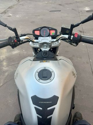 Suzuki GSR 600 - Motocicleta