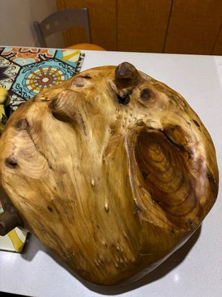 Cesta de madera artesanal