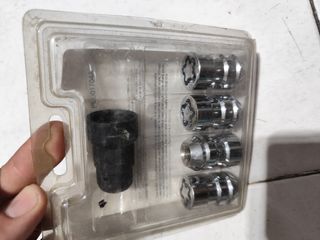 4 Tuercas Antirobo para Llantas 12x125 l28 