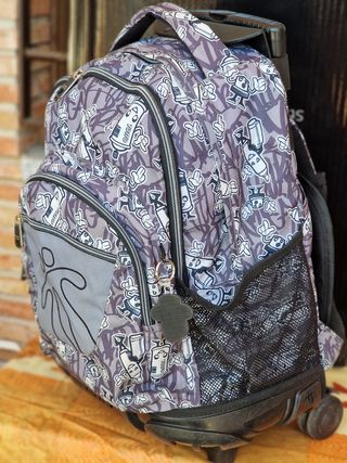 Mochila con ruedas " Totto"