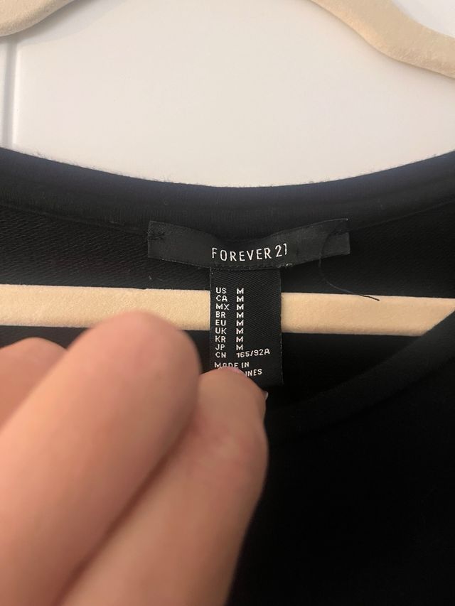 2 Vestidos negros cortos